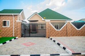 Front of property - NIFEWAT APARTMENT (Abuja)