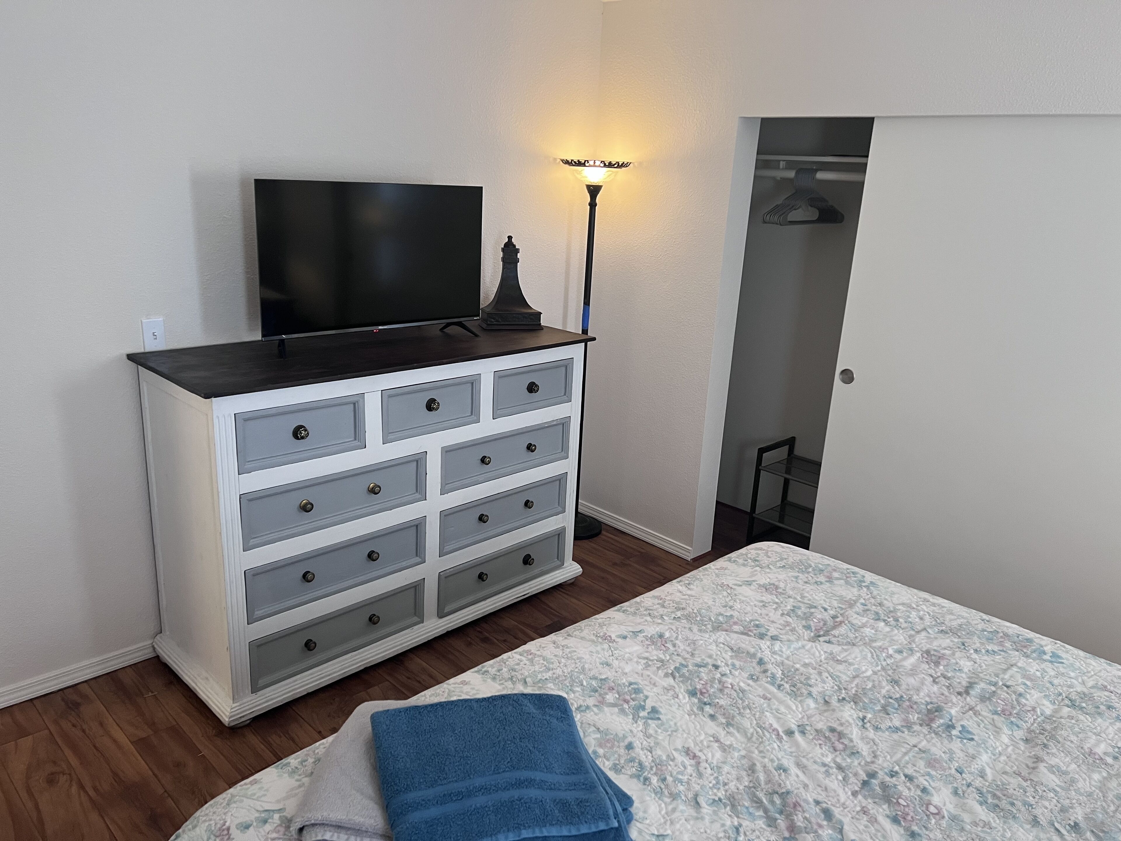 The Lakehouse Bungalow in Nice, CA