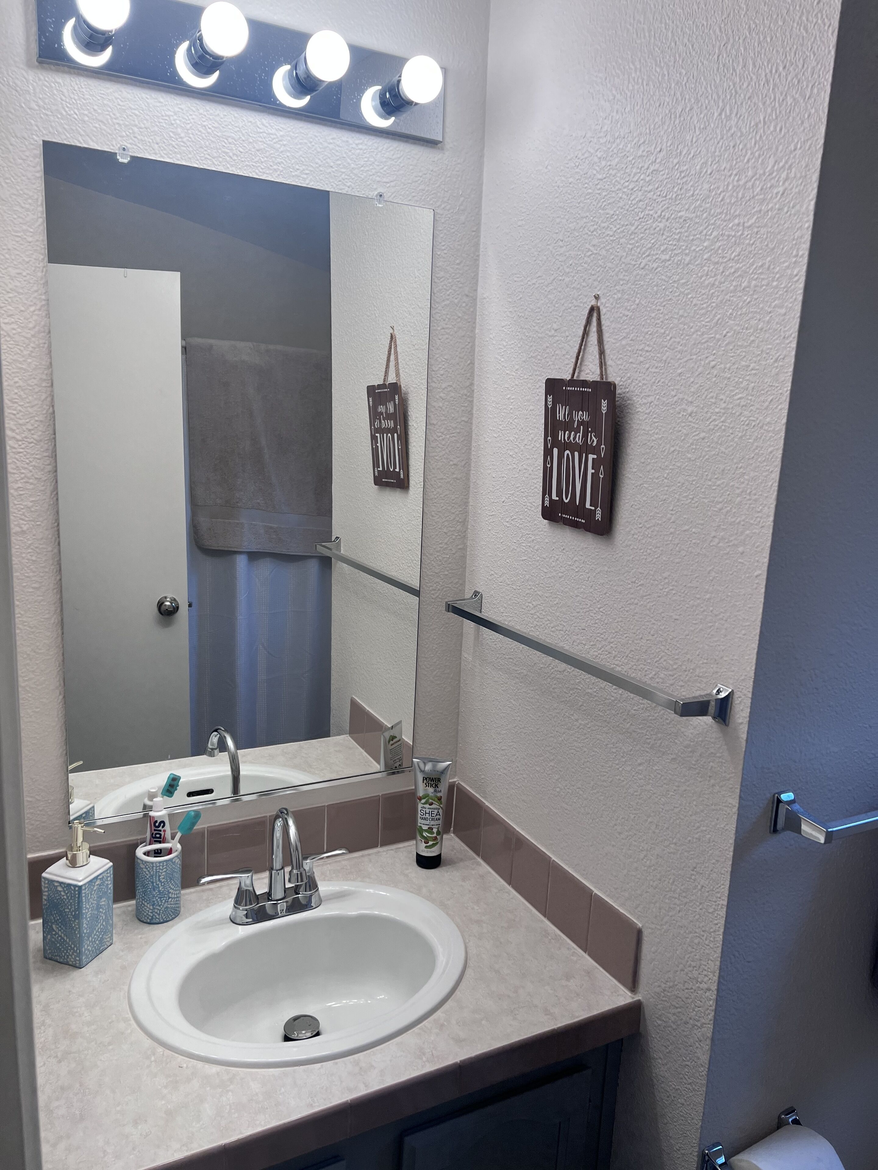 The Lakehouse Bungalow in Nice, CA