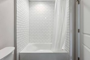 Shower, hair dryer, towels, soap - Short North Custom Built Home!  Steps from High Street (Columbus)