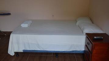 1 bedroom, internet, bed sheets