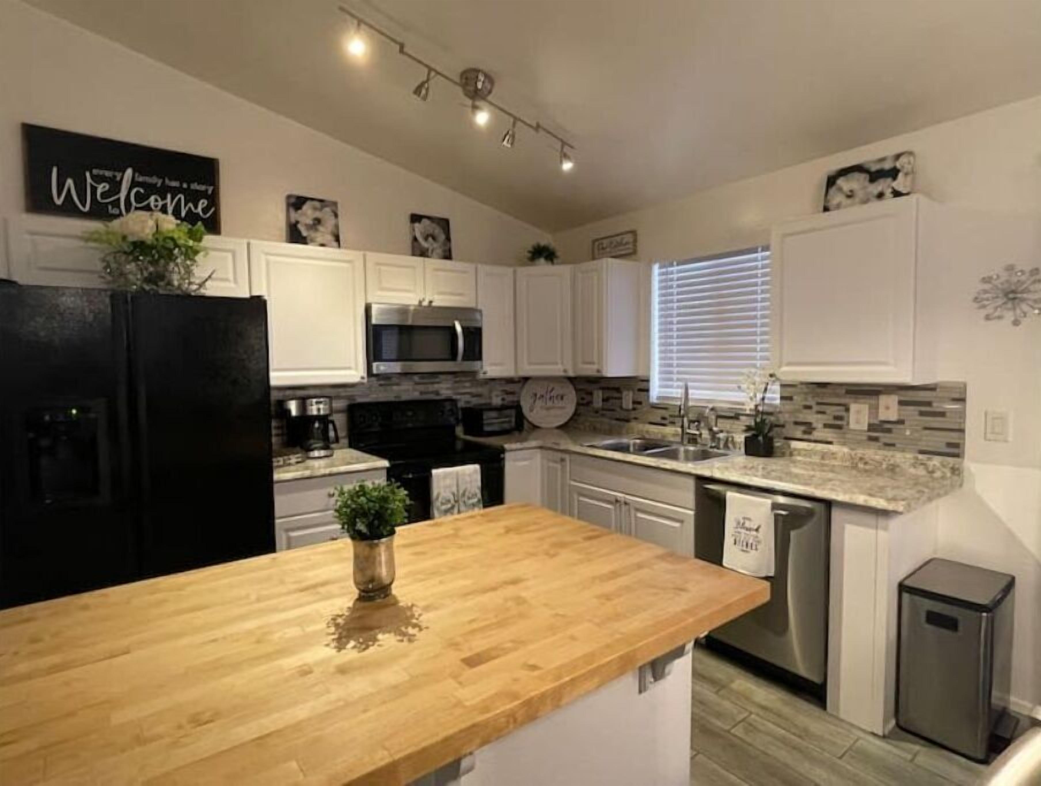 Gorgeous Waterfall Oasis Retreat