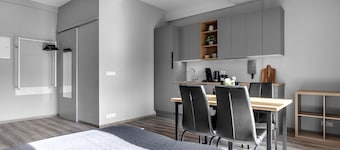 B18 Apartments