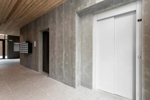 Interior - B18 Apartments (Reykjavik)