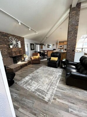 Smart TV, fireplace, DVD player, books