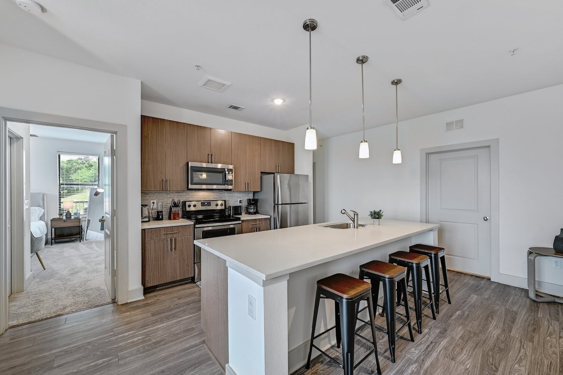 Lux 2Bed/2Bath Apt + King Bed + 1G WiFi