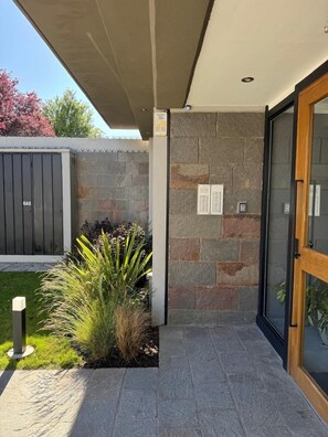 บริเวณภายนอก