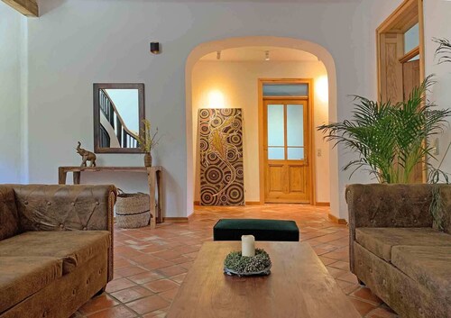 Unique vacation apartment for 6 to 8 people with a historic ambience