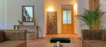 Unique vacation apartment for 6 to 8 people with a historic ambience