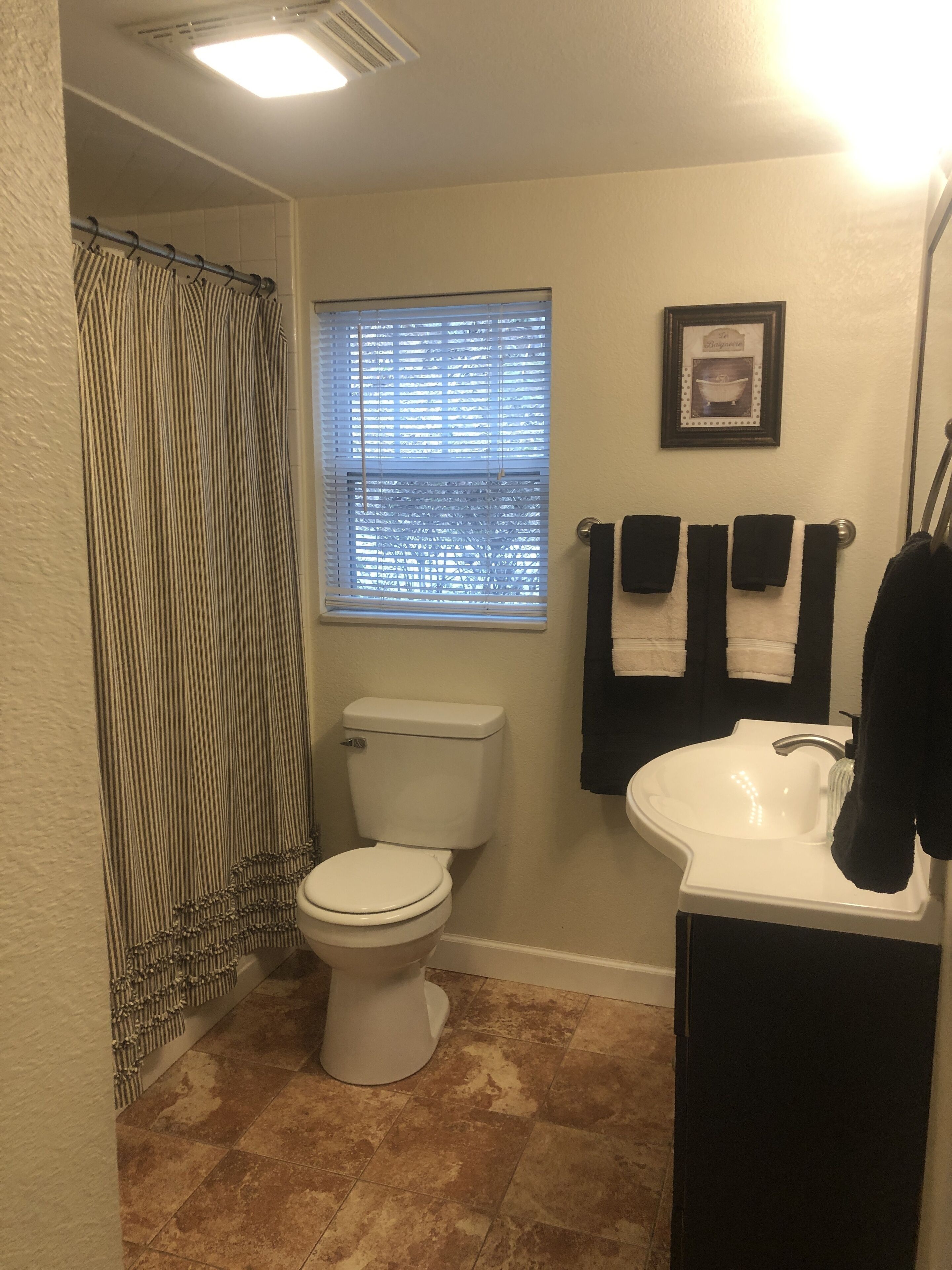 Relax at Cozy River Cottage