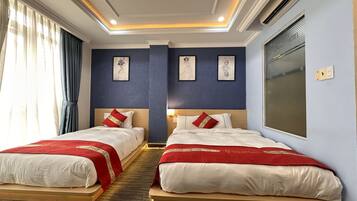 Superior Twin Room | Desk, laptop workspace, free WiFi, bed sheets