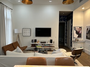 Living area - One bedroom unit steps away from Audubon Park (New Orleans)