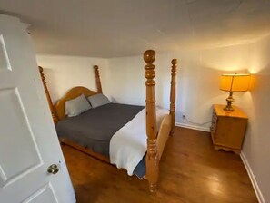 3 bedrooms, desk, WiFi - Maggie's Place (Lookout Mountain)