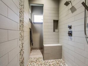 Shower, hair dryer, bathrobes, towels - Hilltop Ranch-Pool (Valley View)