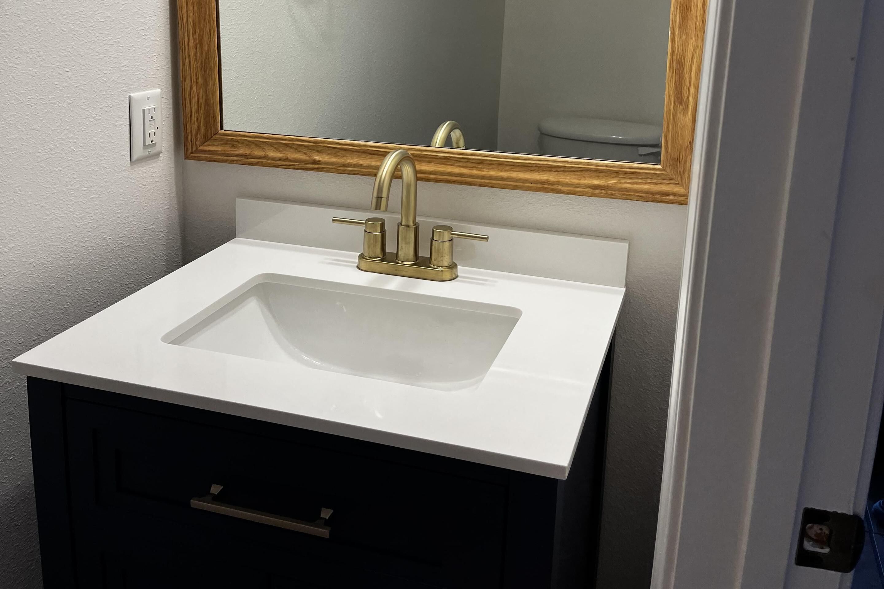 Condo, 1 Queen Bed, Balcony (#214E) | Bathroom | Designer toiletries, towels, toilet paper