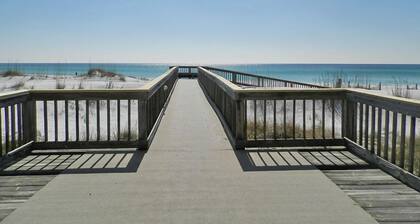 Commodore's Retreat #205