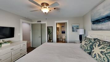 Condo, varias camas, balcón, vista al océano (#205) | 1 habitación, decoración personalizada y muebles diferentes