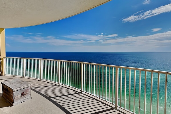 Condo, Multiple Beds, Balcony, Ocean View (#2208) | Property grounds