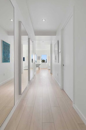 Interior - Luxury 4BRM 3 1/2 Bathrooms 2500 sqft Penthouse•Walk to Times Square (New York)