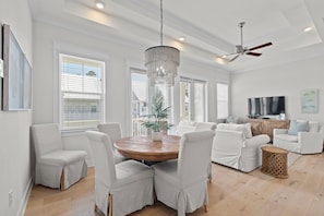 Appart'hôtel, plusieurs lits, patio | Restauration