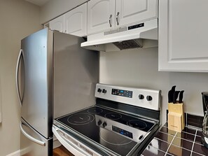 Condo, Multiple Beds, Patio, Pool View | Private kitchen | Fridge, microwave, oven, stovetop - Summerhouse 3 by Southern Vacation Rentals (Miramar Beach)