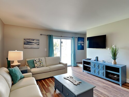 Summerhouse 3 by Southern Vacation Rentals