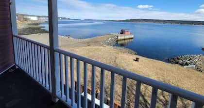 Baycation home with Hottub