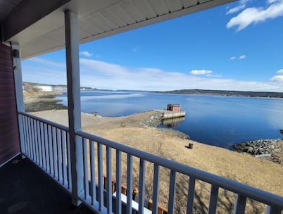 Baycation home with Hottub