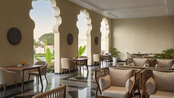 Aperto a pranzo e cena