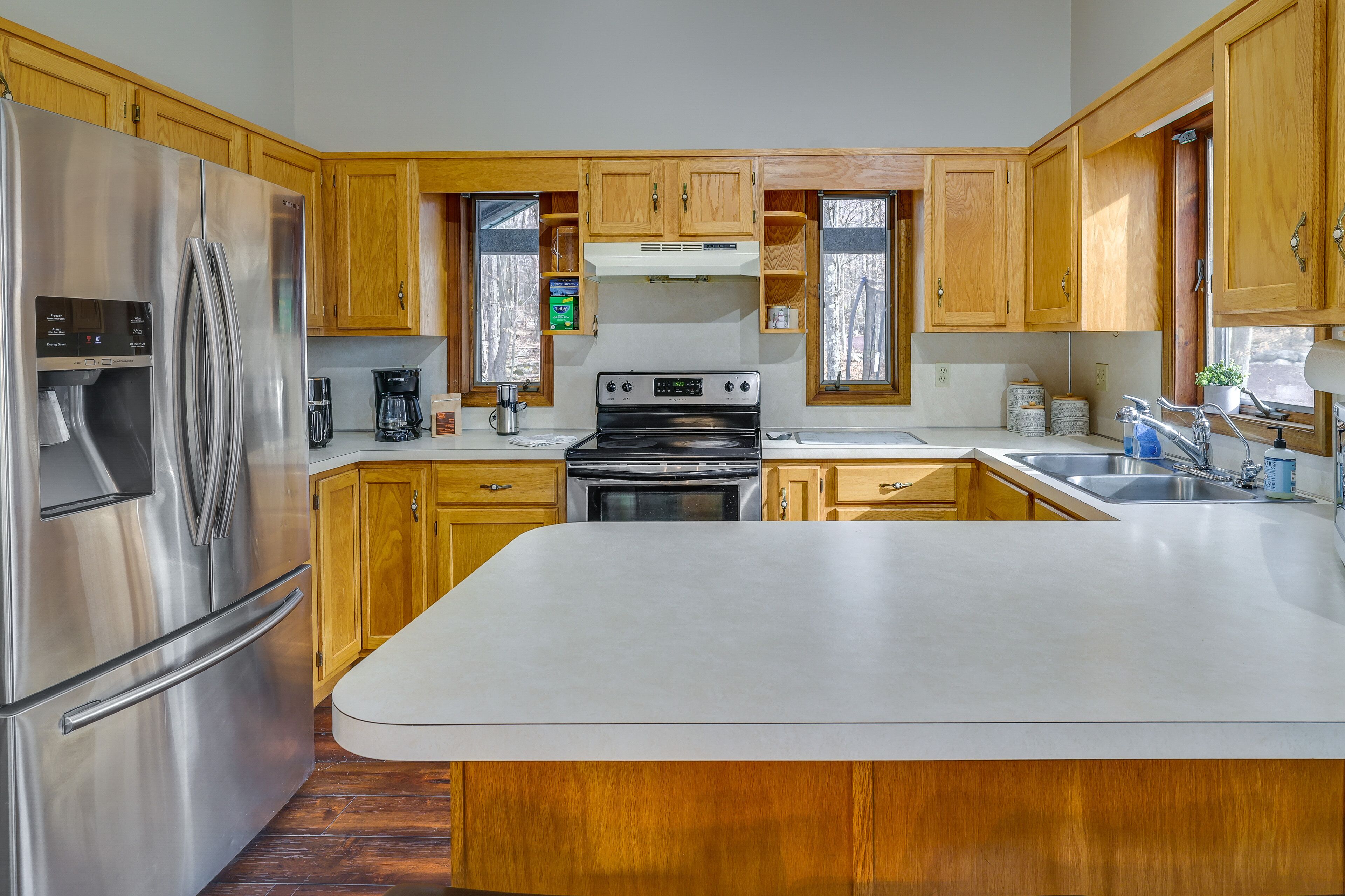 Lovely Poconos Cabin w/ Resort Amenities!