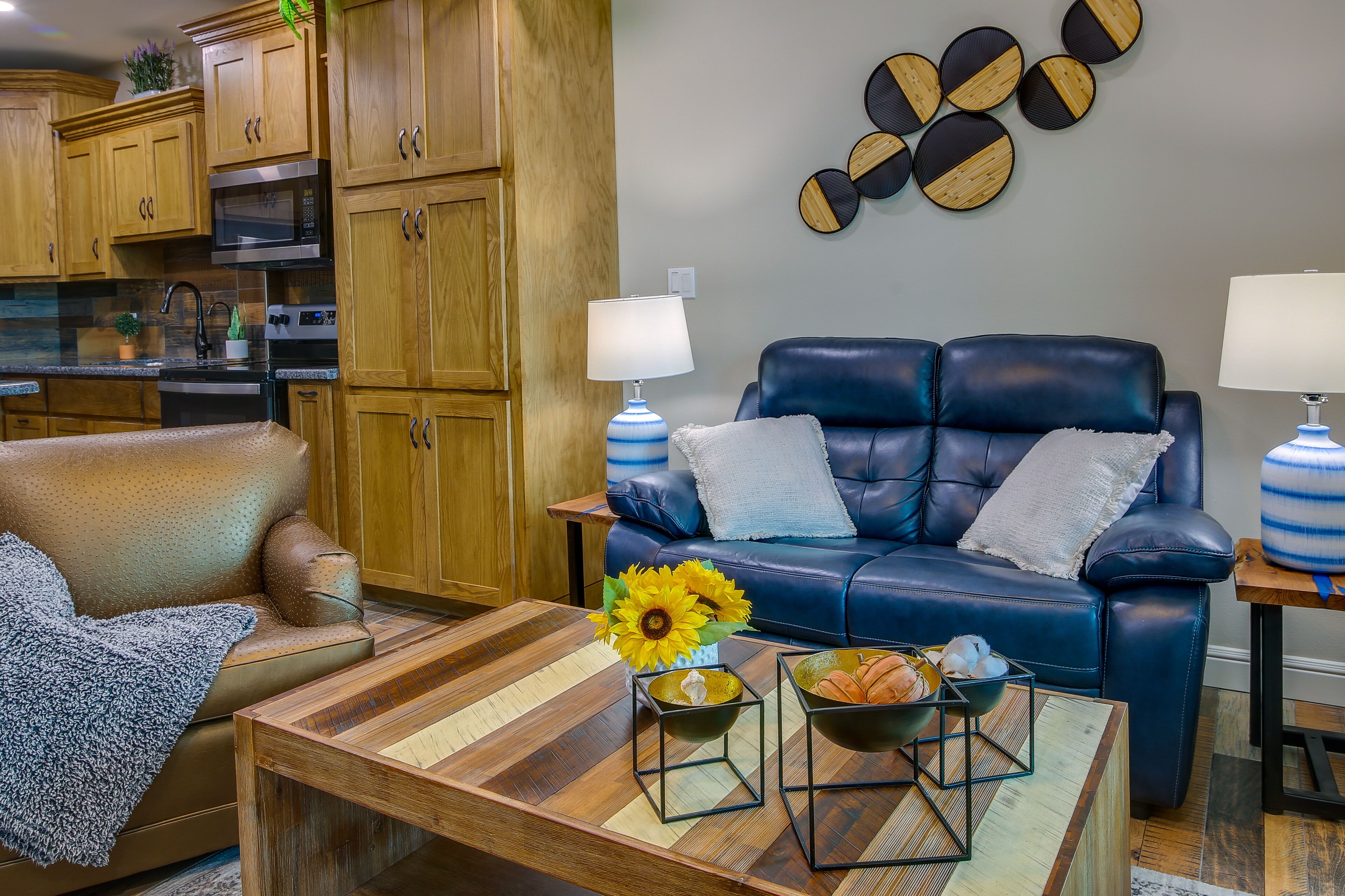 Raymondville Apartment w/ Patio: Near Lakes!