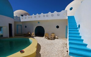 Piscine couverte, piscine extérieure