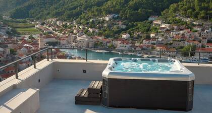 Luxurious Seaside Villa. Stunning Views, Private Pool, Spacious Outdoor Living.