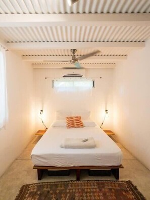 1 bedroom, travel cot, WiFi, bed sheets