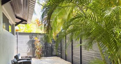 SALT 4 - Modern 1 bedroom and garden in Guiones
