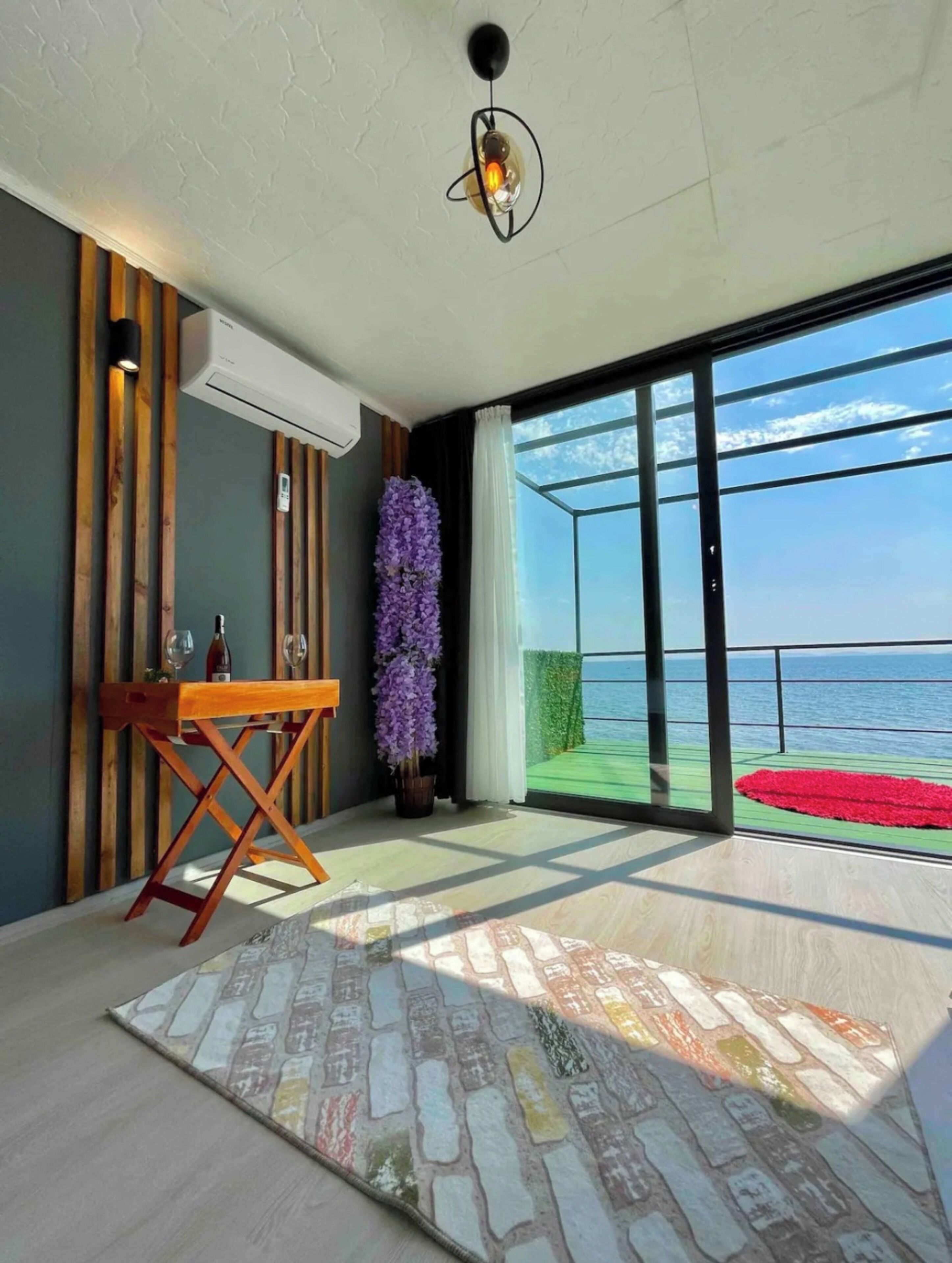 Deluxe Room | Premium bedding, down comforters, minibar, individually decorated