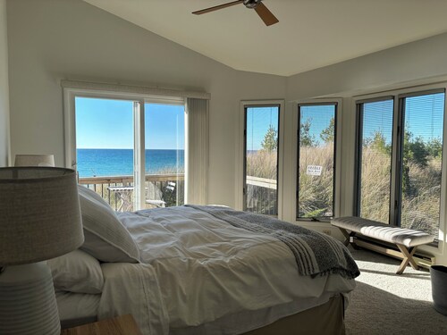 Beach House Beauty on Lake Michigan!
