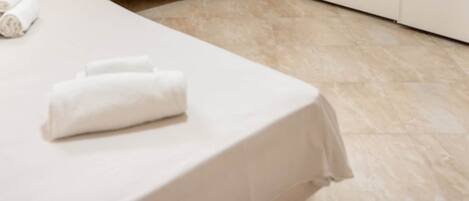 1 quarto, roupa de cama