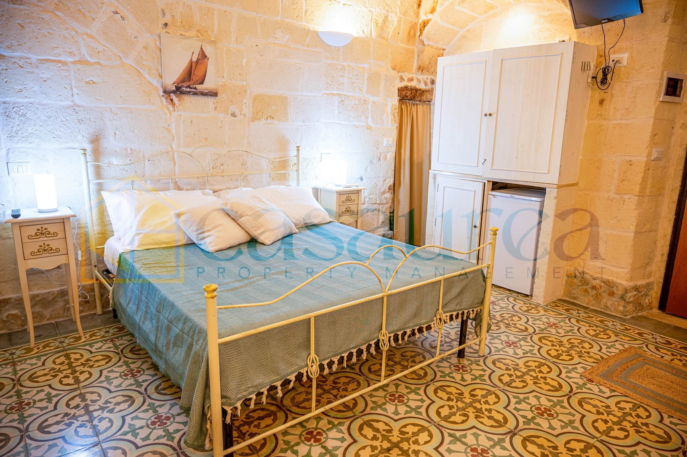 1 bedroom, travel cot, WiFi, bed sheets