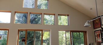 Mountain View 2 Bed/ 2.5 Bath Cottage In-Town, Hot Tub, extra bed Shepherd's Hut