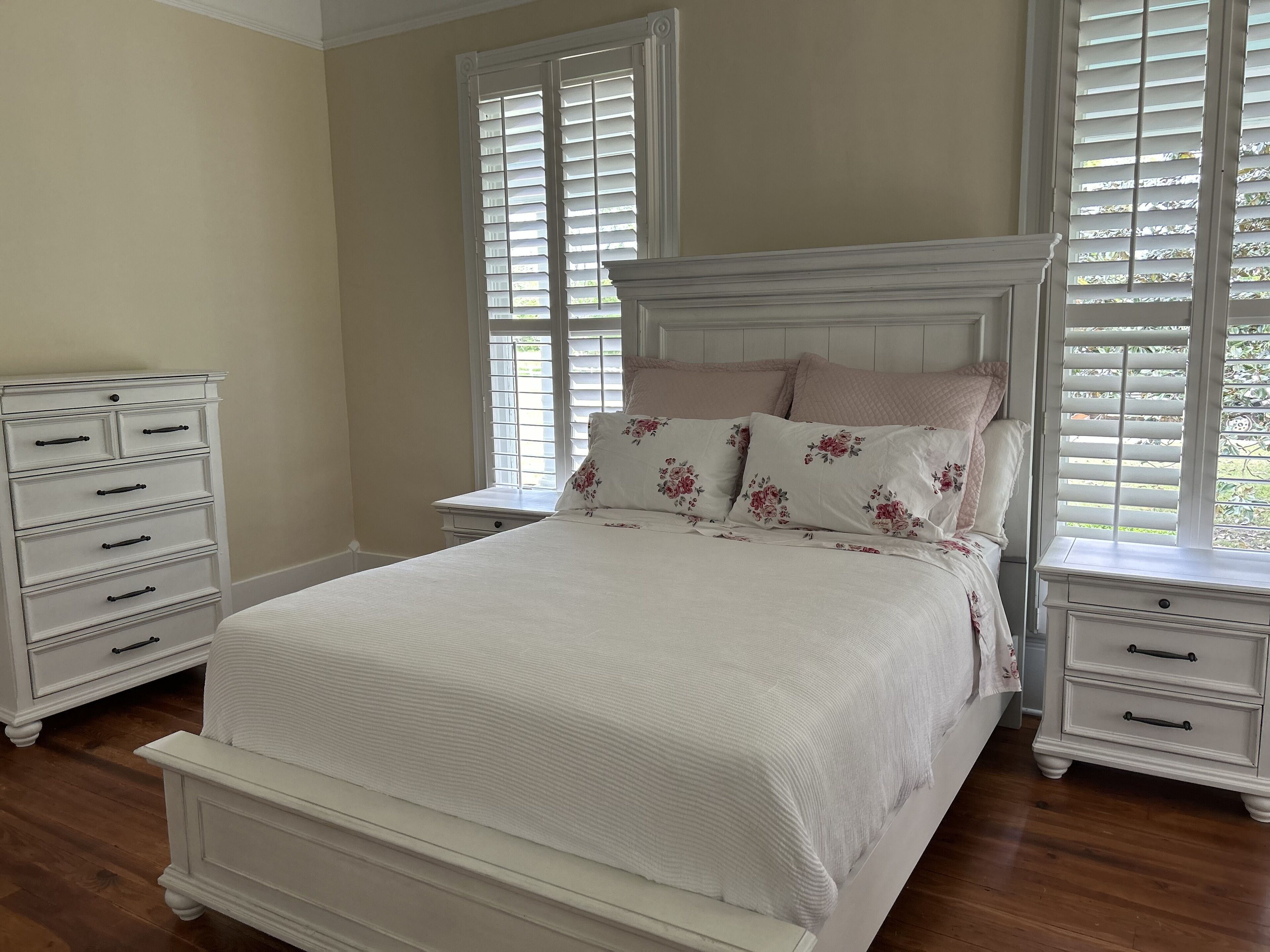 Enjoy Historic Marion, Alabama with all the comforts of home!
