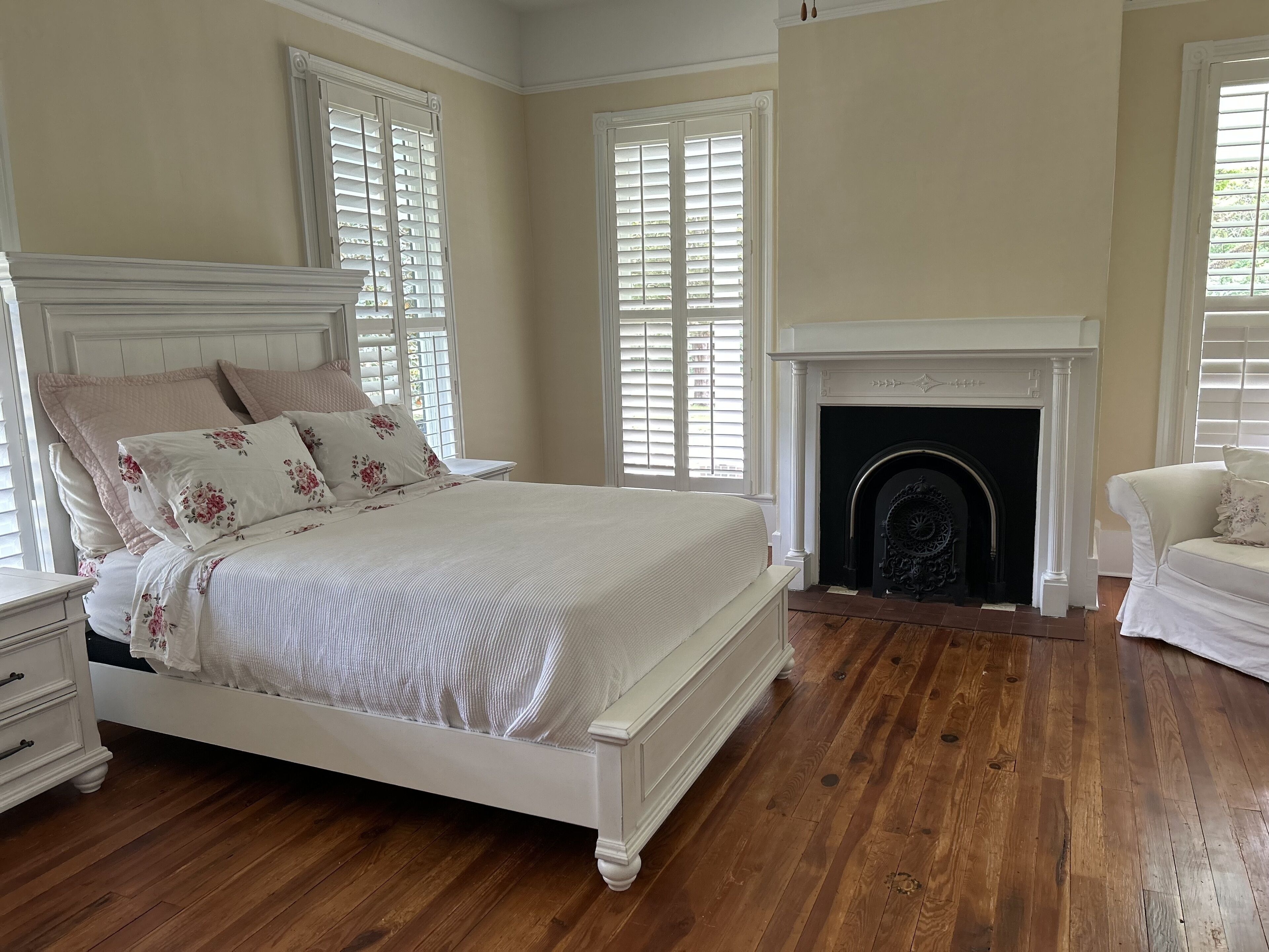 Enjoy Historic Marion, Alabama with all the comforts of home!