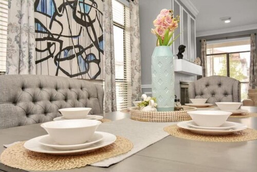 Modern | Luxe | 3BR/3.5Ba Spacious Home | Walkable