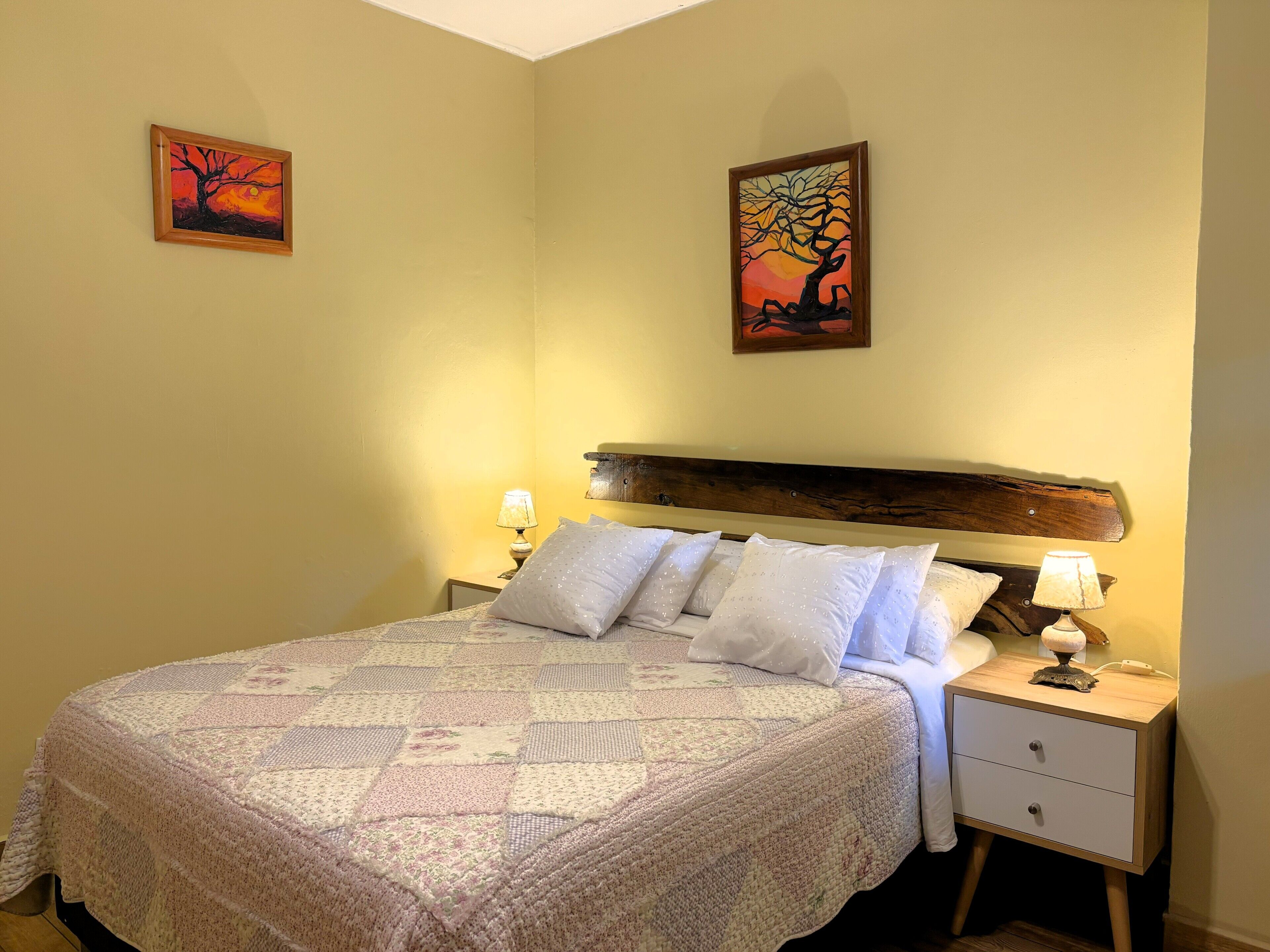 Dobbeltrom – standard, hageutsikt | Individuelt dekorert, individuelt innredet og blendingsgardiner