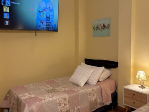 Standard Triple Room | Individually decorated, individually furnished, blackout drapes - Serenity Lodge (Ica)
