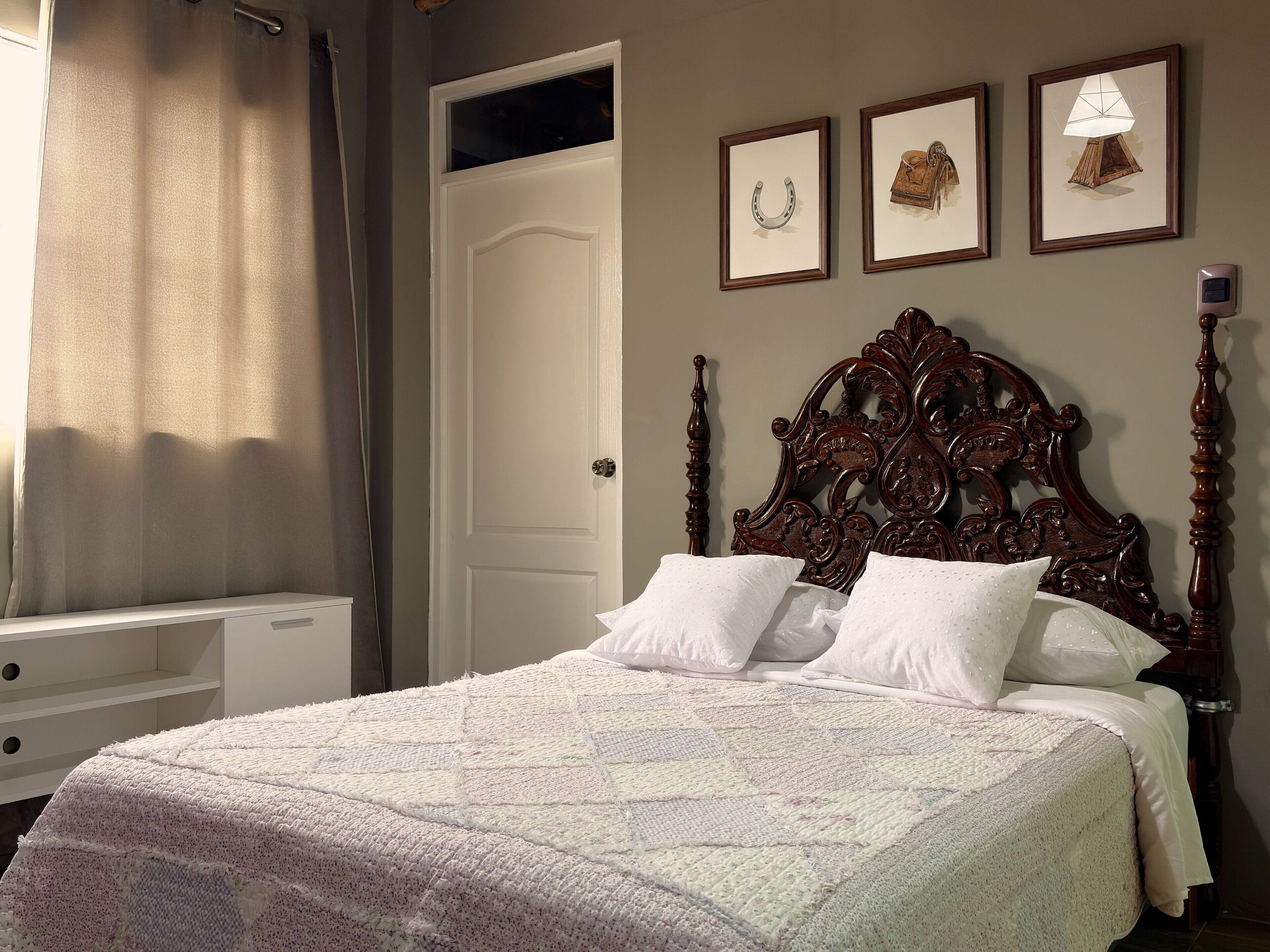 Familierom, flere senger | Individuelt dekorert, individuelt innredet og blendingsgardiner