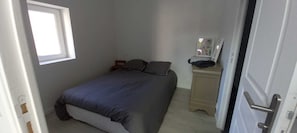 1 chambre, Wi-Fi gratuit, draps fournis