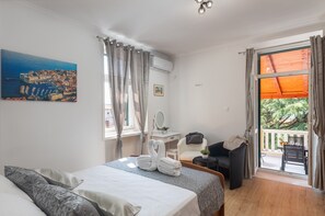 1 bedroom, iron/ironing board, Internet, bed sheets