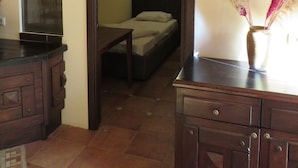 Memory foam beds, desk, laptop workspace, blackout drapes - Hotel Jan-Hostel Jan (Yerevan)
