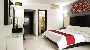 Standard Room | In-room safe, iron/ironing board, free WiFi, bed sheets